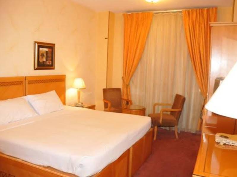 Qasr Al Ansar Golden Tulip Hotel Medina Eksteriør bilde