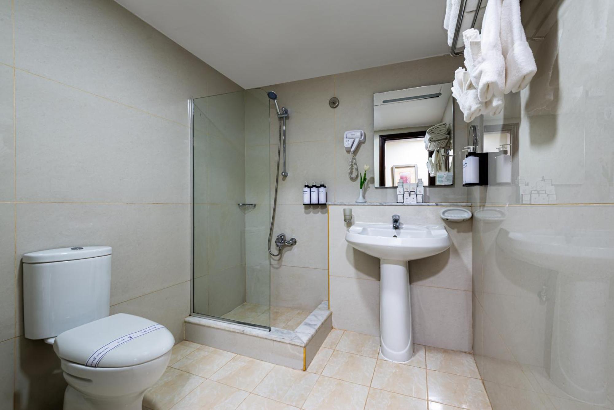 Qasr Al Ansar Golden Tulip Hotel Medina Eksteriør bilde